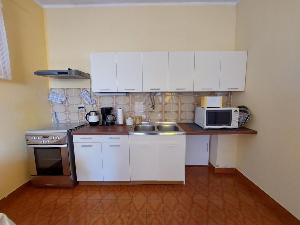 Apartments Faran Цриквеница Экстерьер фото