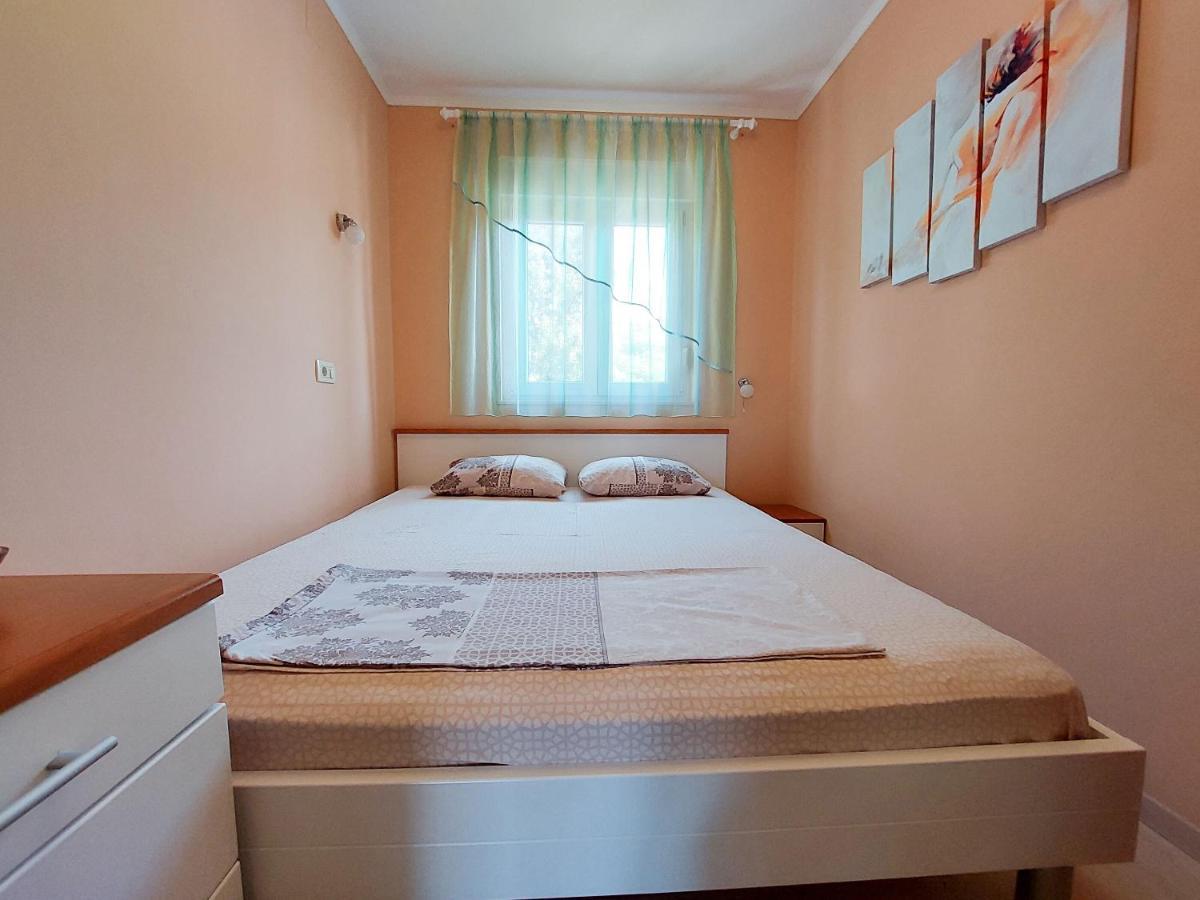 Apartments Faran Цриквеница Экстерьер фото