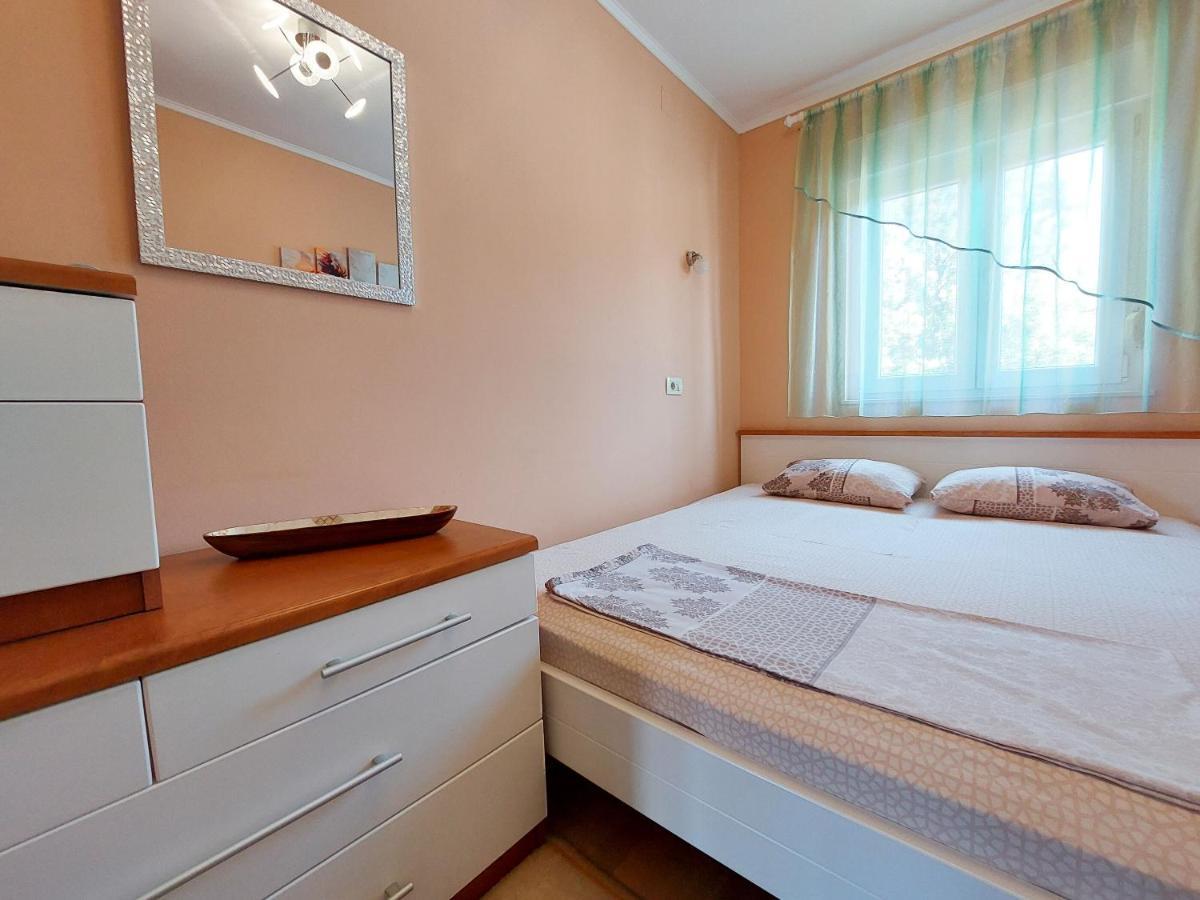 Apartments Faran Цриквеница Экстерьер фото