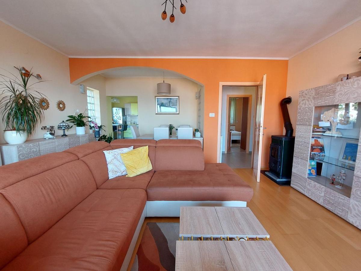 Apartments Faran Цриквеница Экстерьер фото